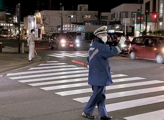 街頭監視の様子