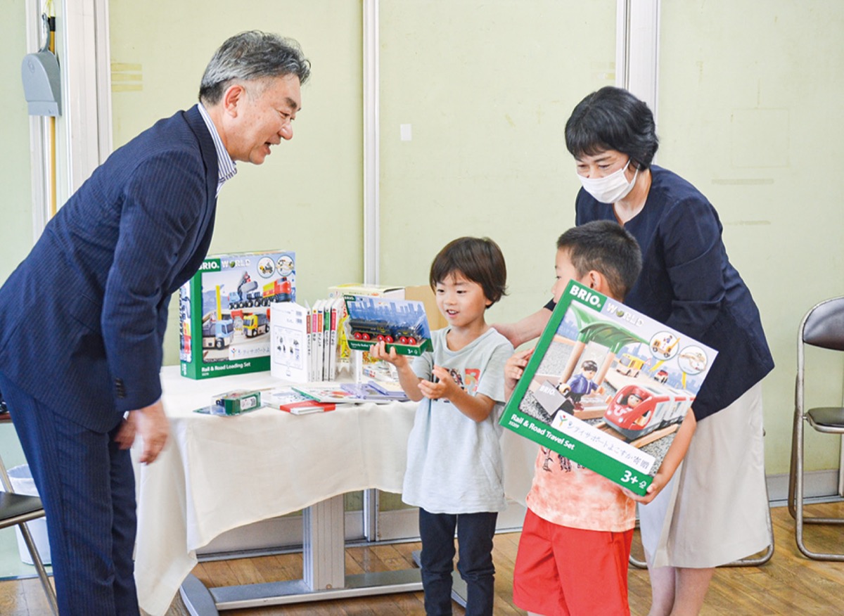 シティサポートよこすか ｢地域のお役に｣ 公共施設に備品寄贈 | 横須賀
