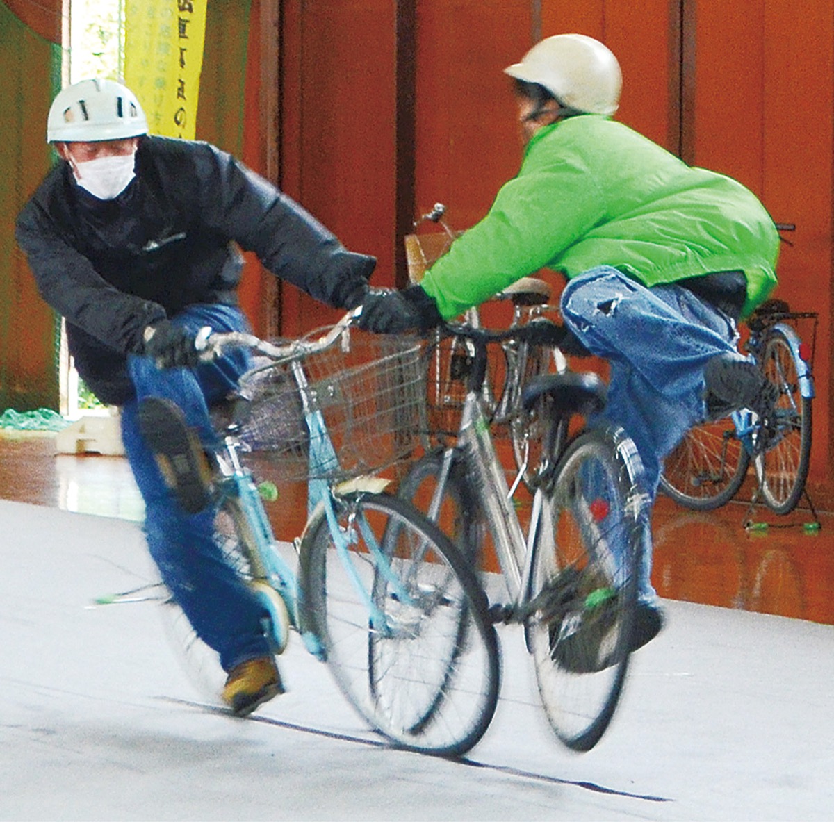 自転車 衝突