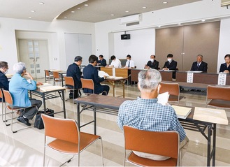 町役場で行われた事前説明会