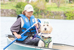 愛犬とアトラクションに同乗（同園提供）