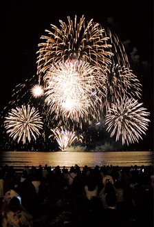 鎌倉花火大会（写真は2019年）