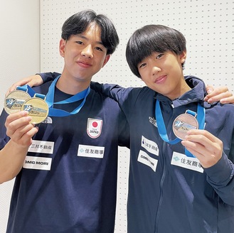 クライミングユース世界選手権で活躍した濱田さん（左）と仲田さん（右）