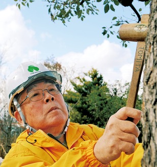 遠藤在住/（株）湘南グリーンサービスの相談役。78歳