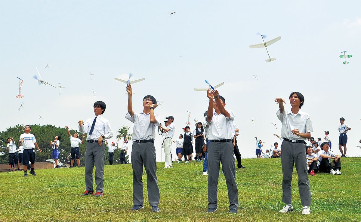 大空を舞え 手作り飛行機大集合 藤沢 タウンニュース