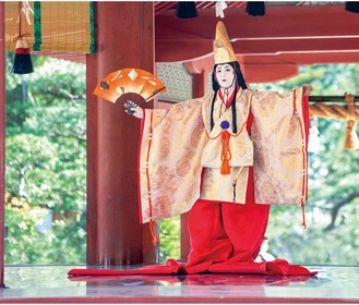 鎌倉まつりの静の舞（市観光協会提供）