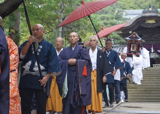 円覚寺で行われた合同祭礼行事＝11日