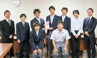 中学生が同世代へ寄付