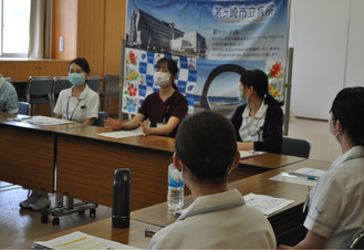 座談会の様子