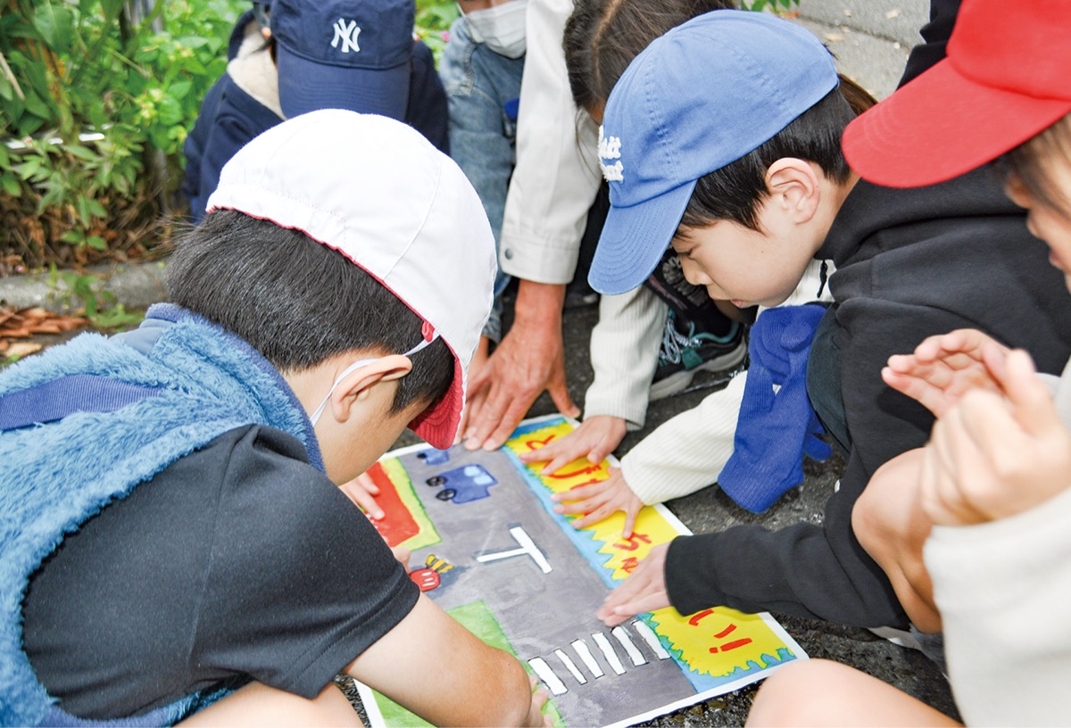 小学生が安全呼び掛け