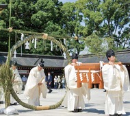 寒川神社で茅の輪神事