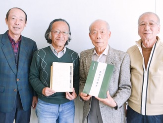 左から窪田さん、露木さん、添田さん、金目ガイドグループ・リーダーの小宮和高さん