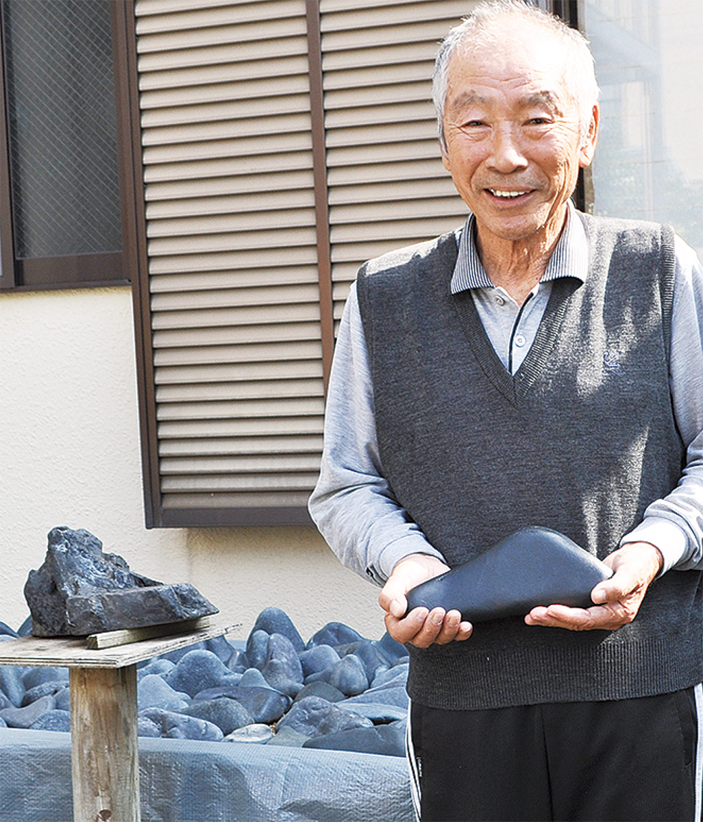 湘南海岸石に魅せられ 柏木さんが展示会 | 平塚・大磯・二宮・中井 | タウンニュース