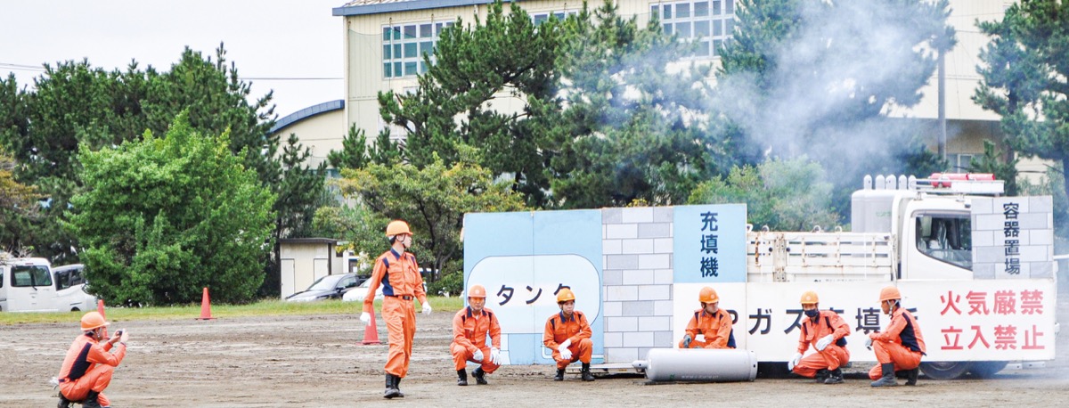 高圧ガス災害に備える 訓練に約300人参加 | 平塚・大磯・二宮・中井 | タウンニュース