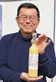 新しいみかん甘酒と芦川商工会長