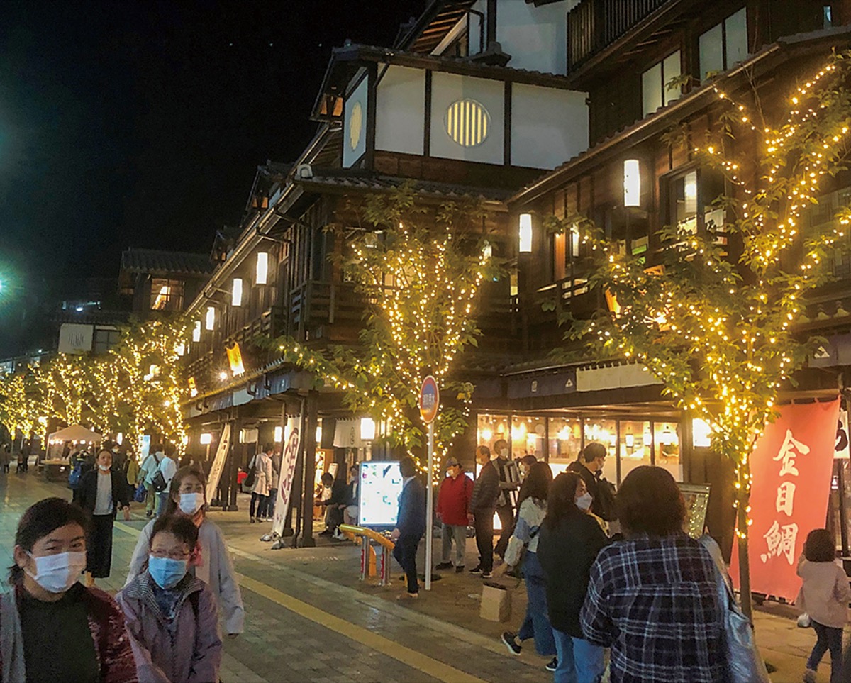 キラキラのお城通り イルミ、来年2月まで | 小田原・箱根・湯河原・真鶴 | タウンニュース