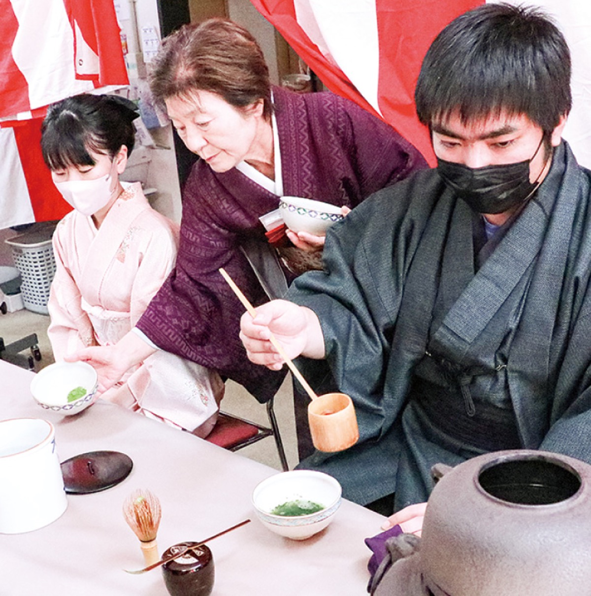 感謝を込めてＸｍａｓ茶会 ありんこホーム | 小田原・箱根・湯河原・真鶴 | タウンニュース