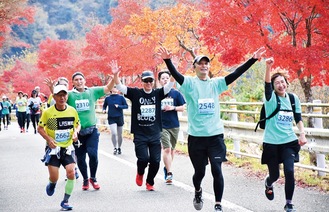 大会は紅葉も見ごろの季節（写真は昨年）