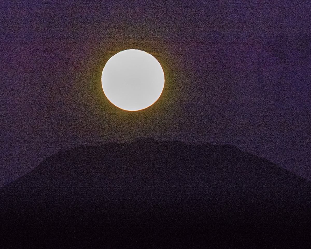 山頂に輝く満月 松田からパール富士撮影 足柄 タウンニュース
