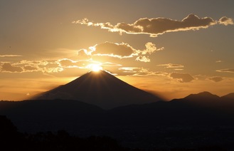 山頂に沈む宝石